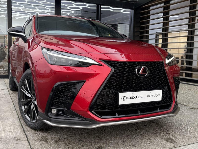 2026 Lexus NX 450h+ F SPORT 227kW PHEV AWD image 4