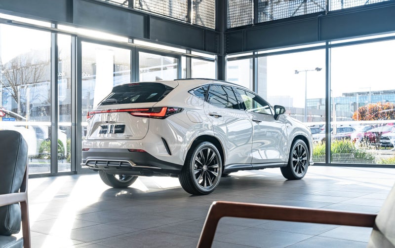 2026 Lexus NX 450h+ F Sport 2.5L Plug-in Hybrid... image 3