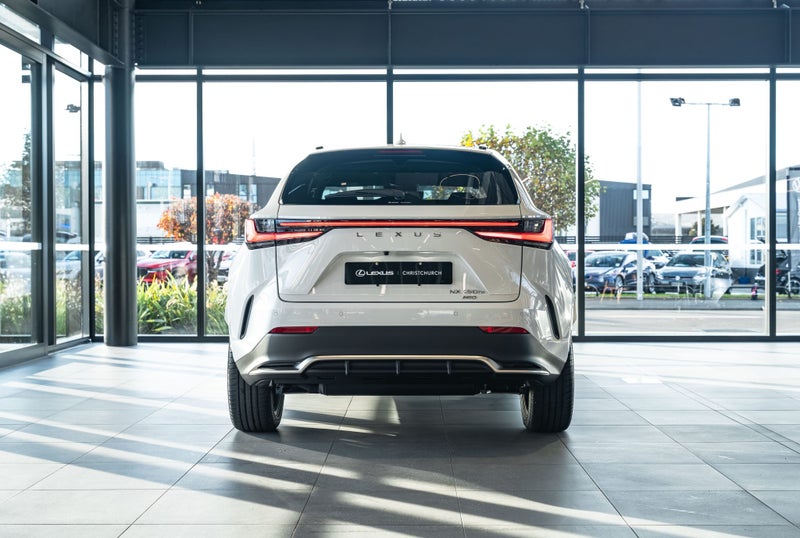 2026 Lexus NX 450h+ F Sport 2.5L Plug-in Hybrid... image 5