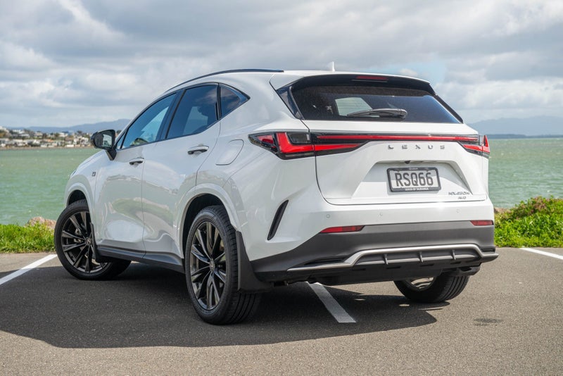 2026 Lexus NX 450h+ F Sport 2.5P PHEV ECVT AWD SUV image 2