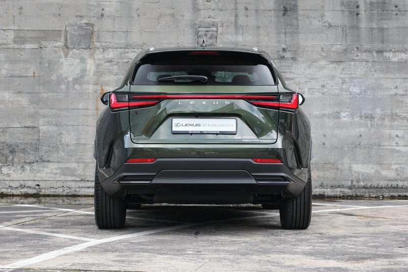 2026 Lexus NX 450h+ Limited image 4