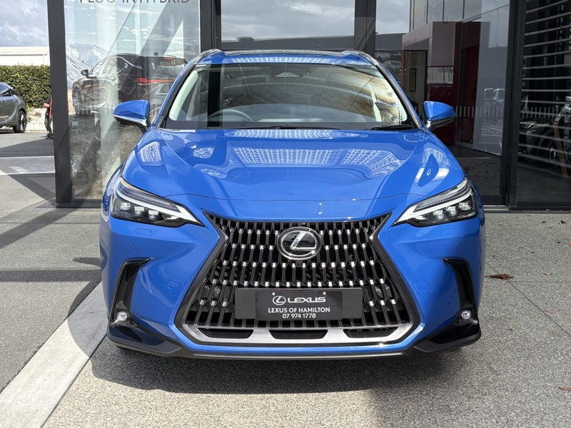 2026 Lexus NX 450h+ Limited 2.5L 227kW PHEV AWD image 3