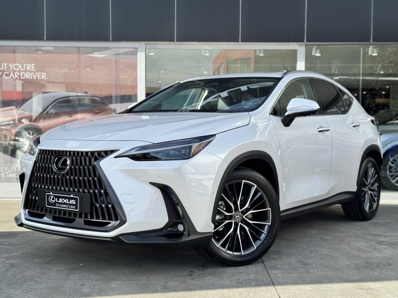 2026 Lexus NX 450h+ Limited 2.5L AWD Plug in Hy... image 3