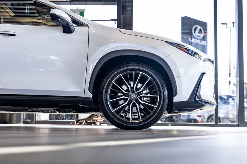 2026 Lexus NX 450h+ Limited 2.5L Petrol Plug-In... image 4