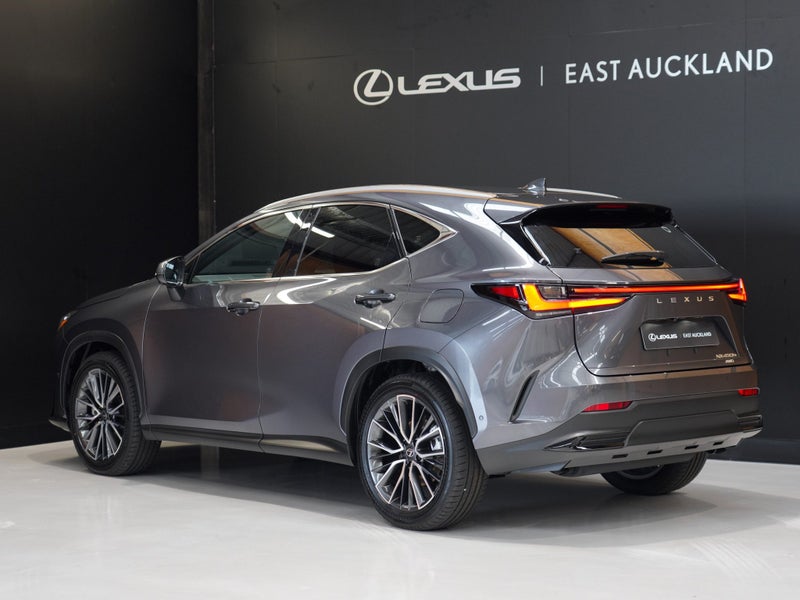 2026 Lexus NX 450h+ Limited 2.5P PHEV ECVT AWD... image 2