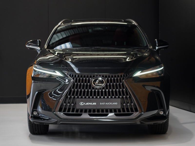 2026 Lexus NX 450h+ Limited 2.5P PHEV ECVT AWD... image 3