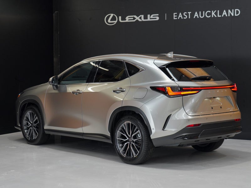 2026 Lexus NX 450h+ Limited 2.5P PHEV ECVT AWD... image 2