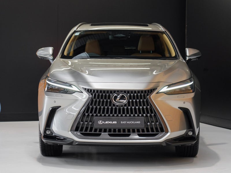 2026 Lexus NX 450h+ Limited 2.5P PHEV ECVT AWD... image 4