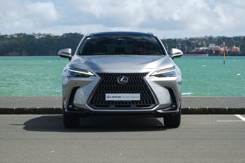 2026 Lexus NX 450h+ Limited image 2