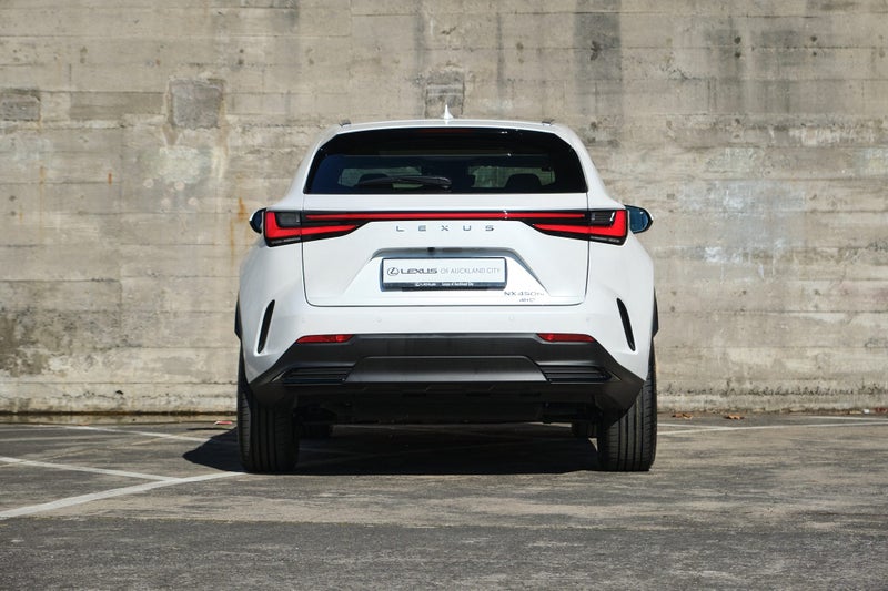 2026 Lexus NX 450h+ Limited image 3
