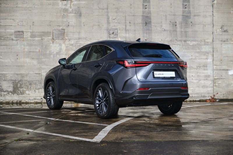 2026 Lexus NX 450h+ Limited image 2