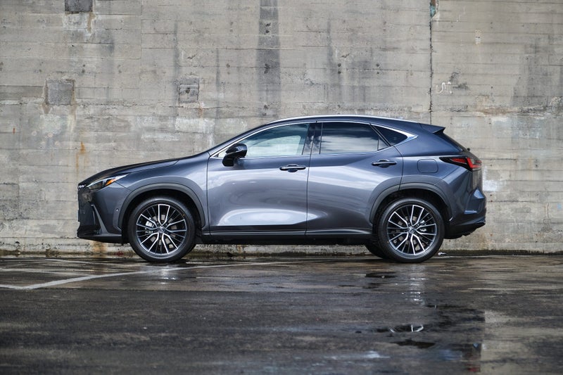 2026 Lexus NX 450h+ Limited image 3