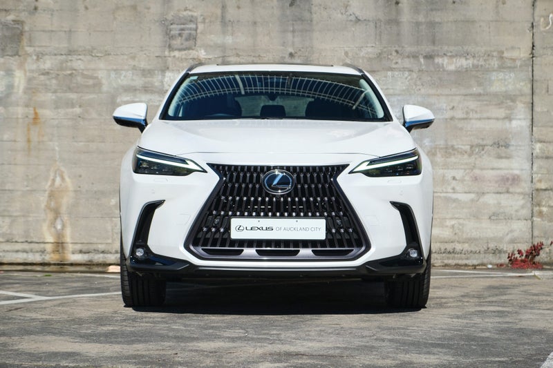 2026 Lexus NX 450h+ Limited image 2