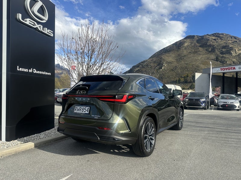2026 Lexus NX 450h+ Limited PHEV AWD image 3