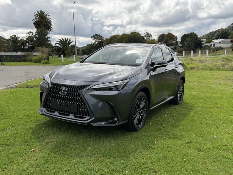 2026 Lexus NX 450h+ NX 450H+ Limited Phev image 5
