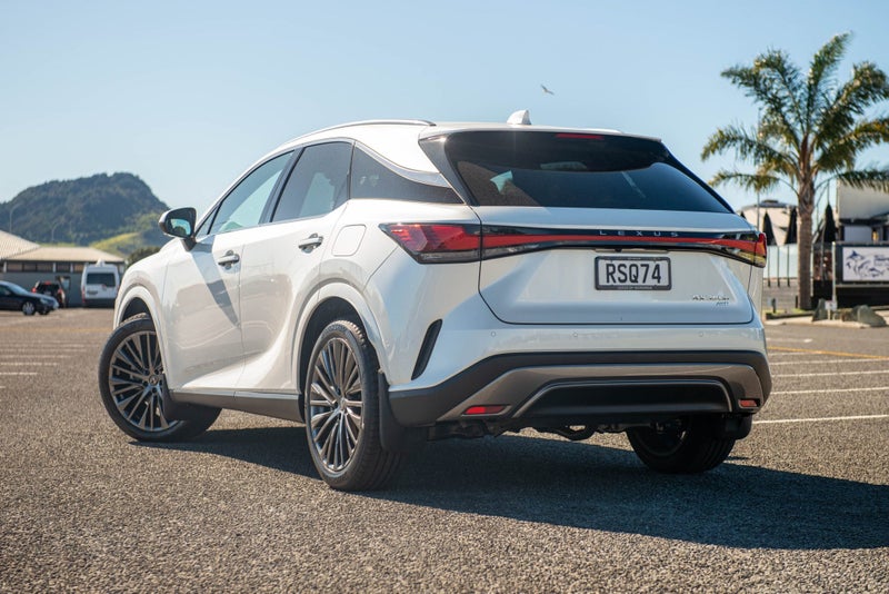 2026 Lexus RX 350h 350h Limited 2.5P HEV CVT AW... image 2