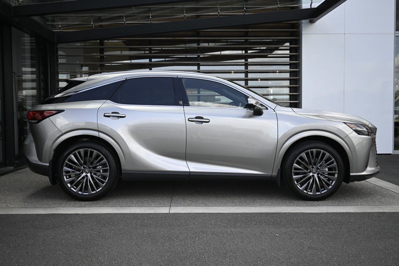 2026 Lexus RX 350h Limited 2.5L Hybrid image 4