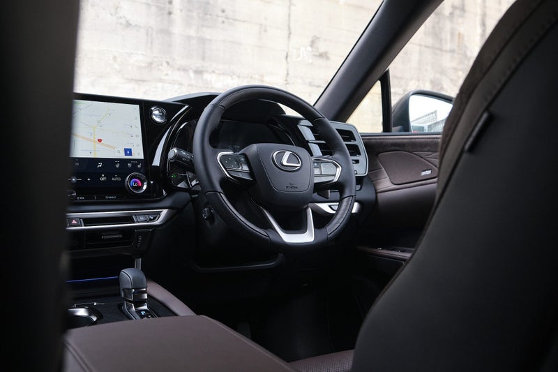 2026 Lexus RX 350h Limited image 5