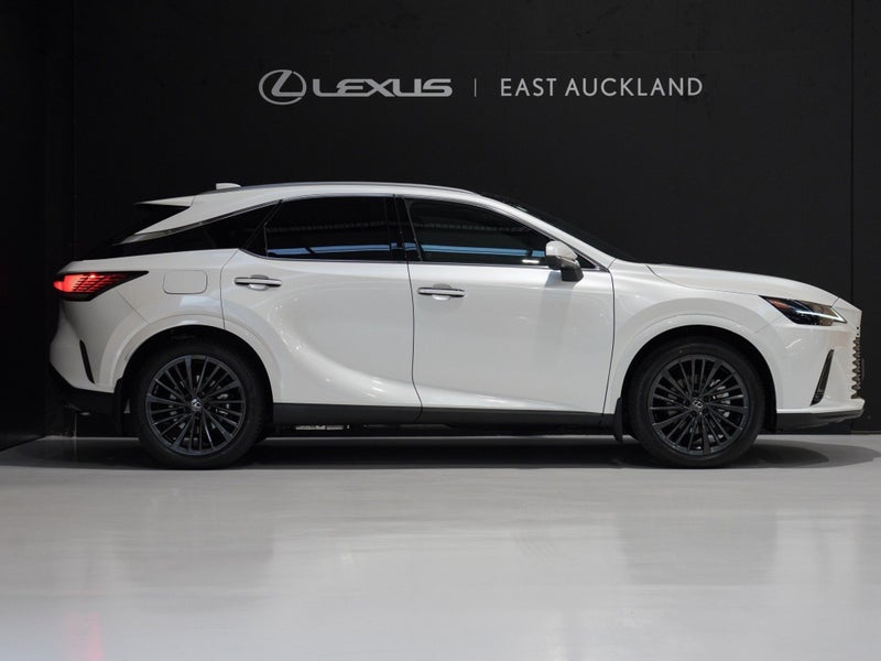 2026 Lexus RX 450h+ Limited 2.5P PHEV ECVT AWD... image 3
