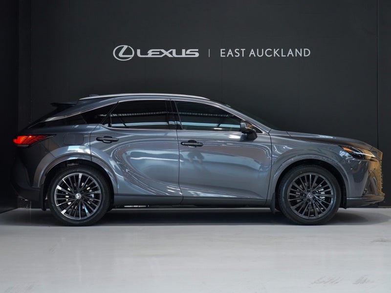 2026 Lexus RX 450h+ Limited 2.5P PHEV ECVT AWD... image 3