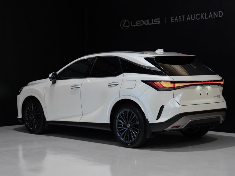 2026 Lexus RX 450h+ Limited 2.5P PHEV ECVT AWD... image 2