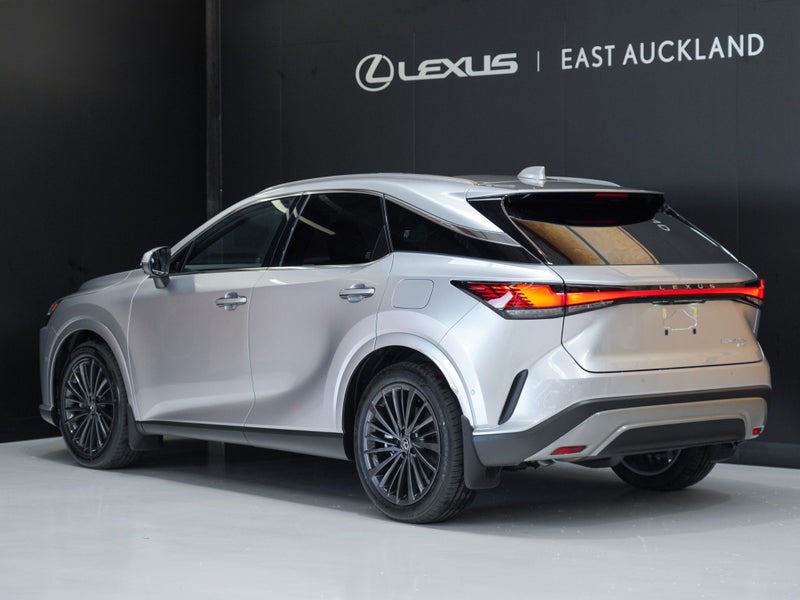 2026 Lexus RX 450h+ Limited 2.5P PHEV ECVT AWD... image 3