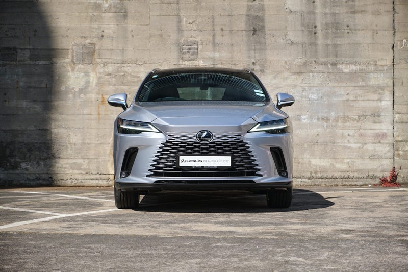 2026 Lexus RX 450h+ Limited image 2