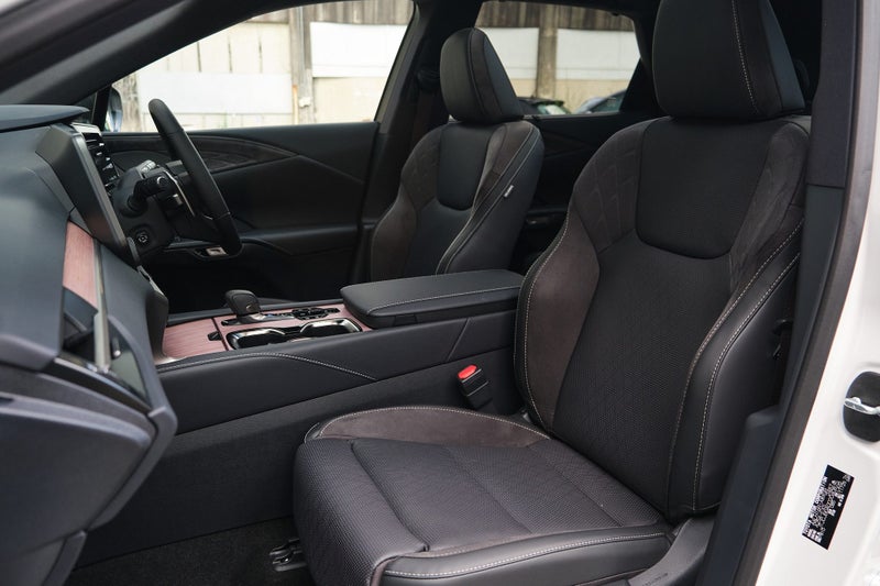 2026 Lexus RX 450h+ Limited image 5