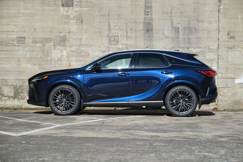 2026 Lexus RX 450h+ Limited image 3