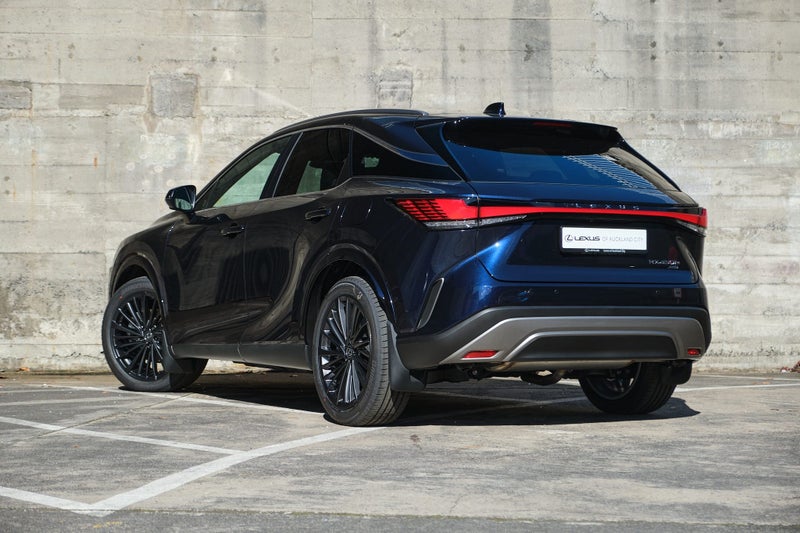 2026 Lexus RX 450h+ Limited image 4