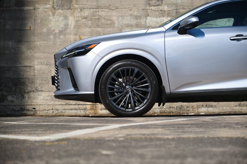 2026 Lexus RX 450h+ Limited image 4