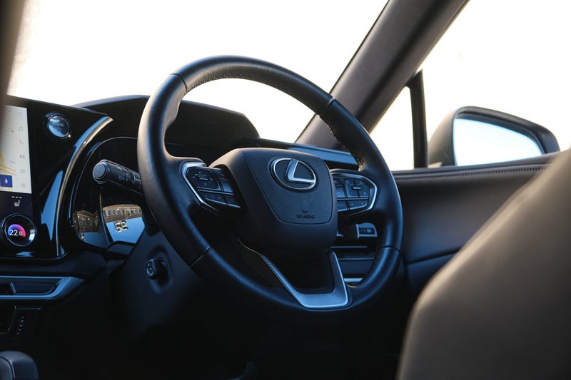 2026 Lexus RX 450h+ Premium image 4