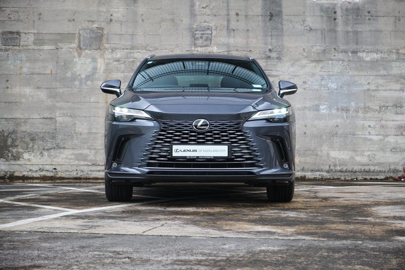 2026 Lexus RX 450h+ Premium image 4
