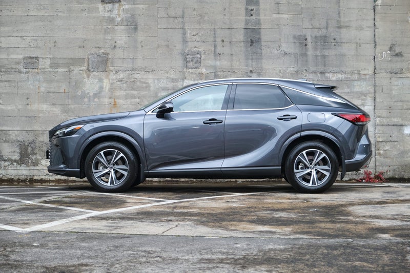 2026 Lexus RX 450h+ Premium image 5
