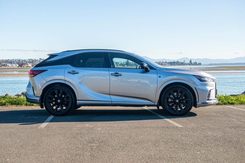 2026 Lexus RX 500h F Sport 2.4PT 1MHEV 6AT AWD SUV image 4