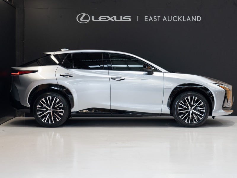 2026 Lexus RZ 500e Dynamic BEV AWD SUV/5D/5S image 3