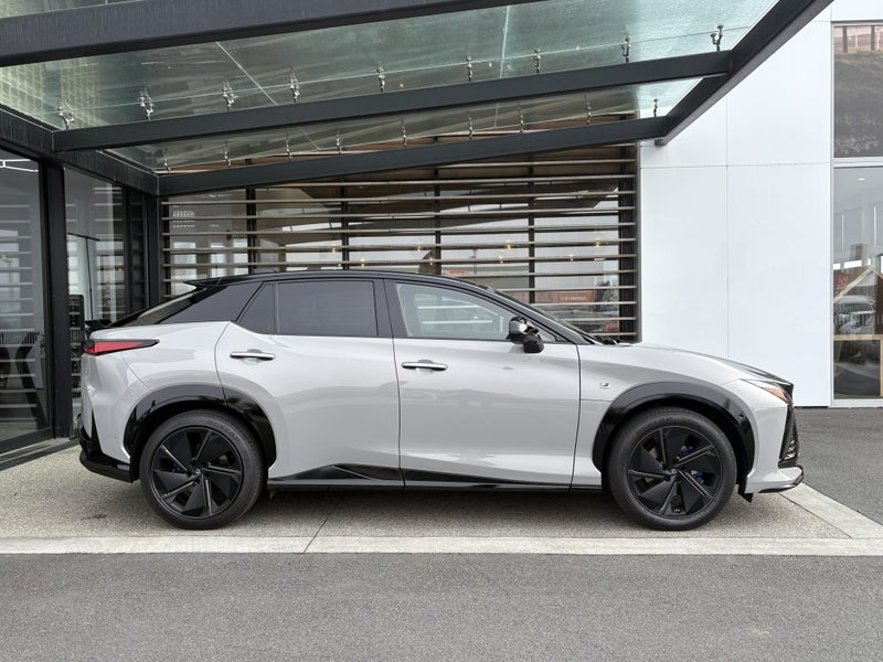 2026 Lexus RZ 550e F SPORT BEV 300kW AWD image 5