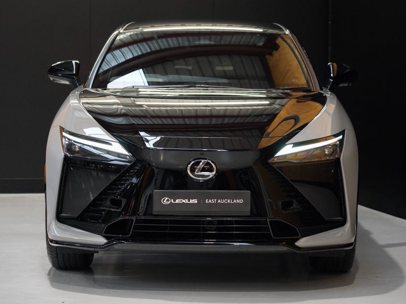 2026 Lexus RZ 550e F SPORT BEV AWD SUV/5D/5S image 4