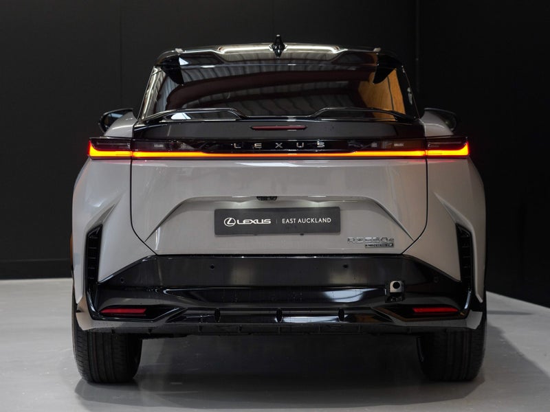 2026 Lexus RZ 550e F SPORT BEV AWD SUV/5D/5S image 5