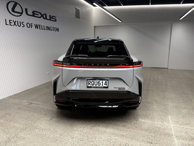 2026 Lexus RZ 550e F SPORT BEV AWD SUV/5D/5S (X... image 4