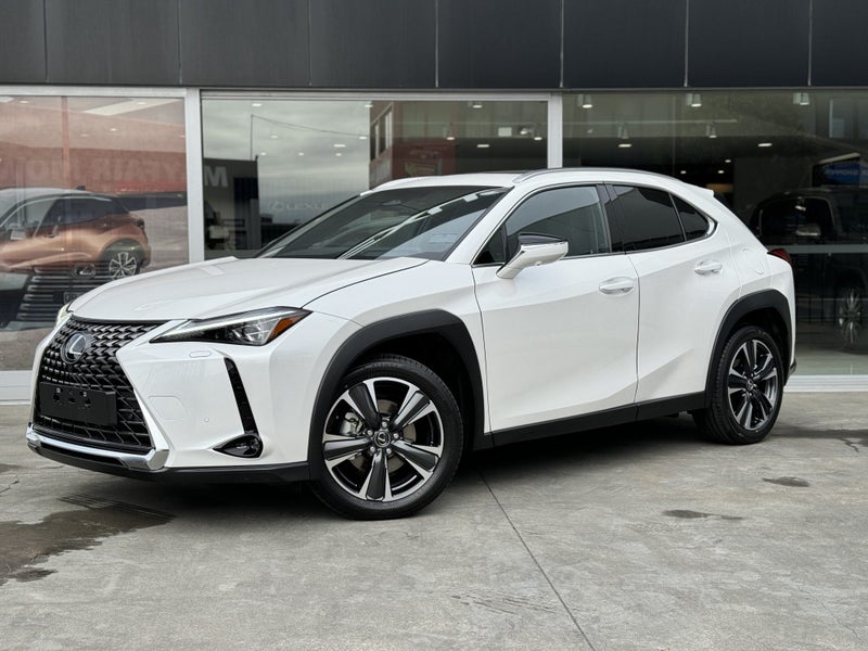 2026 Lexus UX 300h 300H Limited 2.0Ph image 5