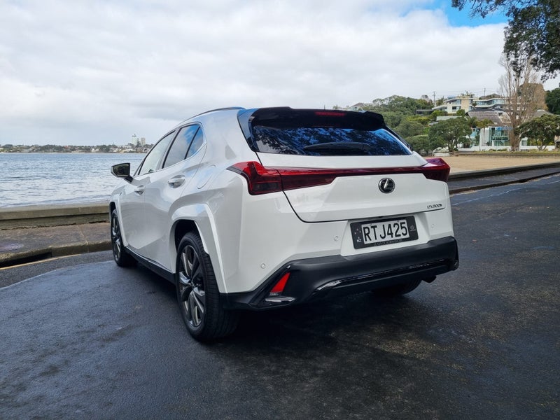 2026 Lexus UX 300h F Sport 2.0L Hybrid FWD SUV image 5