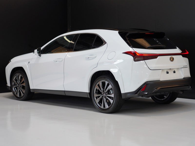 2026 Lexus UX 300h F Sport 2.0P HV ECVT FWD SUV... image 2