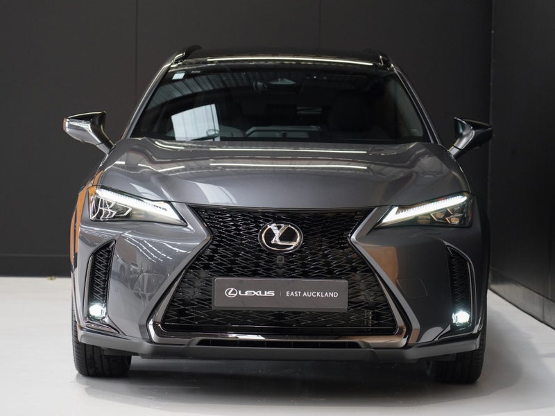 2026 Lexus UX 300h F Sport 2.0P HV ECVT FWD SUV... image 4