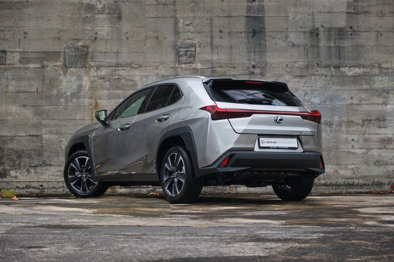 2026 Lexus UX 300h Limited image 4