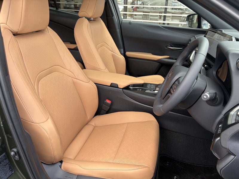 2026 Lexus UX 300h Limited 2.0L Hybrid image 2