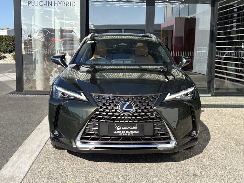 2026 Lexus UX 300h Limited 2.0L Hybrid image 3