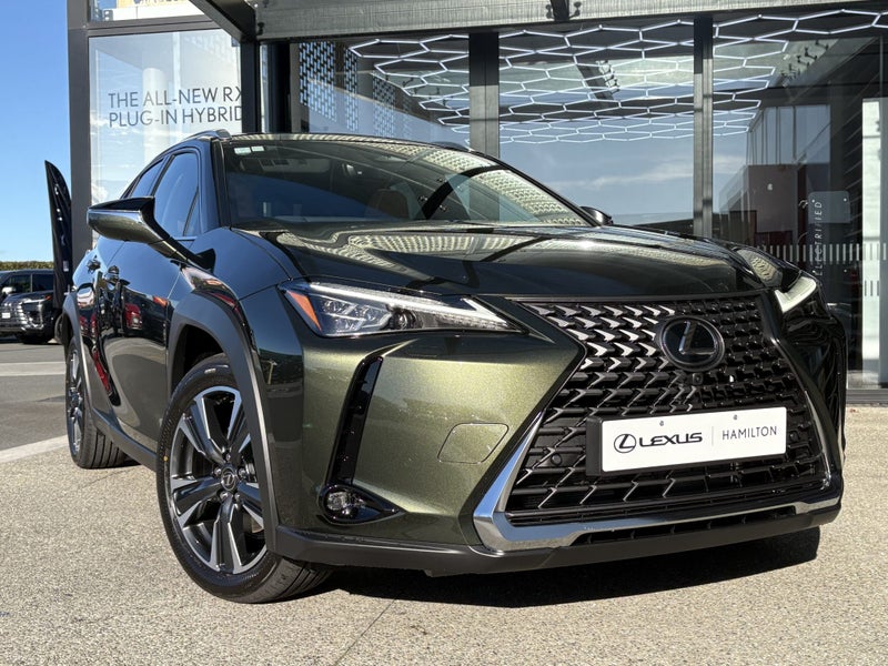 2026 Lexus UX 300h Limited 2.0L Hybrid image 3