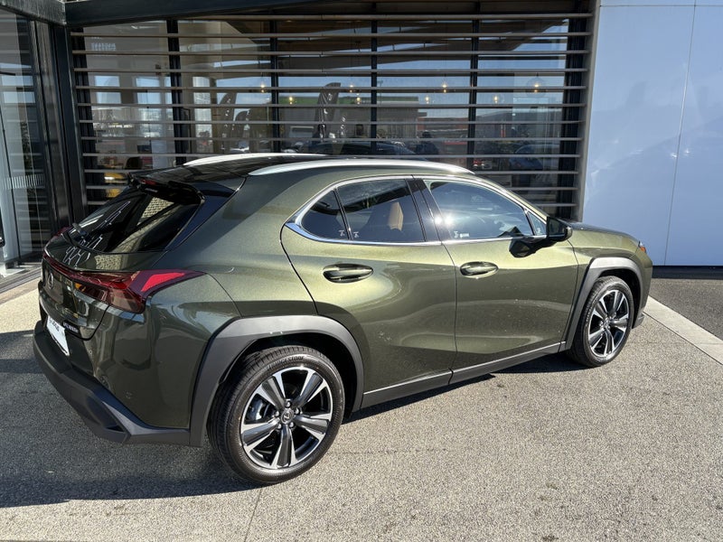 2026 Lexus UX 300h Limited 2.0L Hybrid image 5