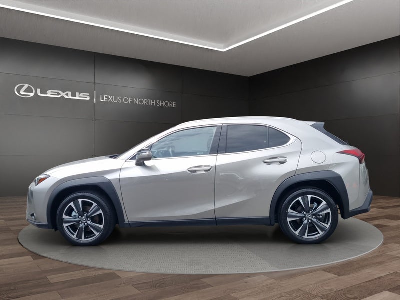 2026 Lexus UX 300h Limited 2.0L Hybrid AWD SUV image 4
